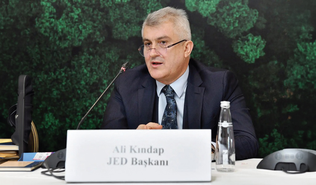 Jeotermal Enerji Derneği (JED) Yönetim Kurulu Başkanı Ali Kındap: “Bazı izin süreçlerinin birlikte ve aynı anda başlatılmasıyla yatırım sürelerimiz 4-5 yıldan 2-3 yıla inebilir.”